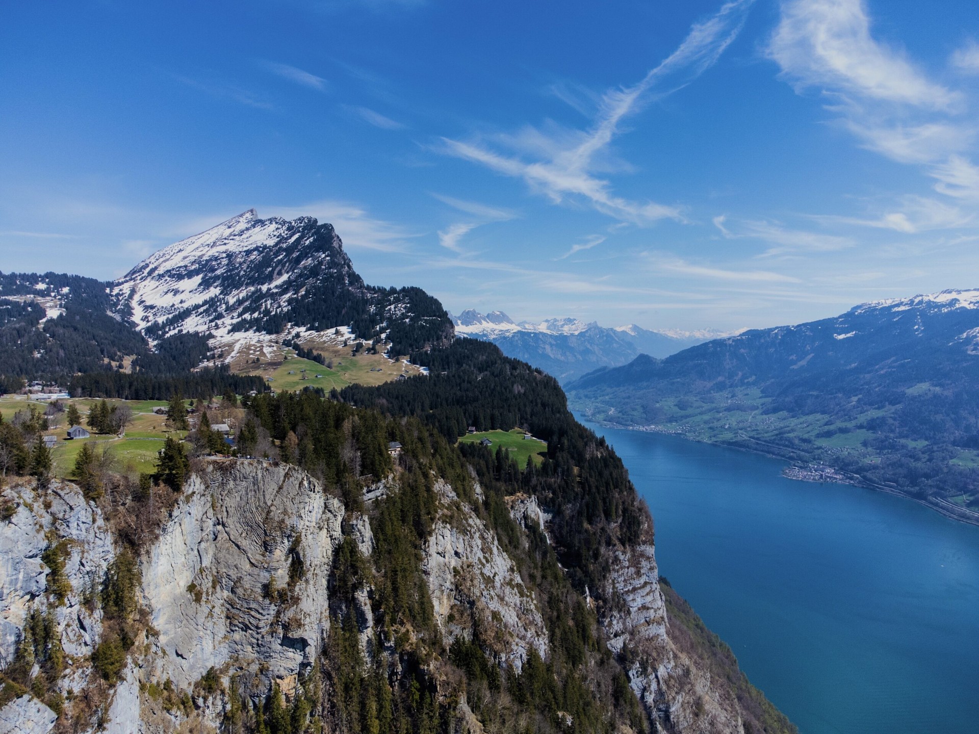 Walensee mit Bergpanorama